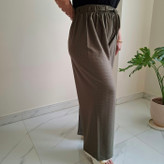 نمای نیم رخ شلوار بگ راحتی زنانه سبز سایز بزرگ
