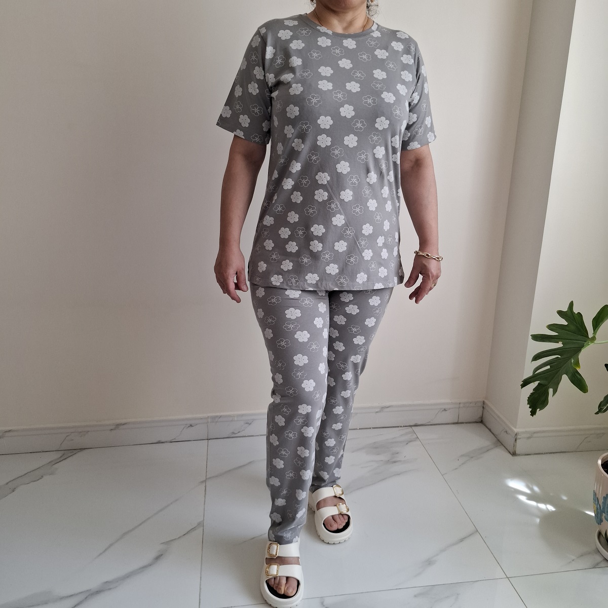 ست خانگی زنانه نخ پنبه طرح گل مناسب تا سایز 46 تولید اختصاصی بوتیک تکنس