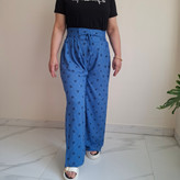 شلوار راحتی زنانه نخی طرح CK نقرهکوب رنگ آبی مناسب تا سایز 50