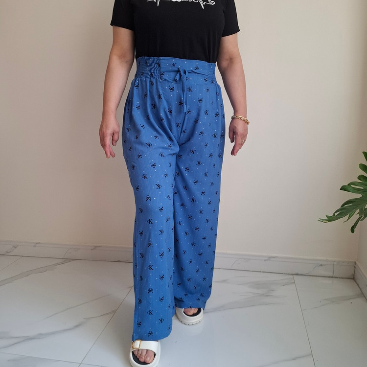 شلوار راحتی زنانه نخی طرح CK نقرهکوب رنگ آبی مناسب تا سایز 50