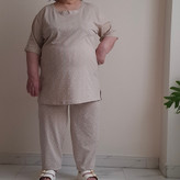 ست خانگی زنانه سایز بزرگ نخ پنبه رنگ کرم شامل تیشرت و شلوار
